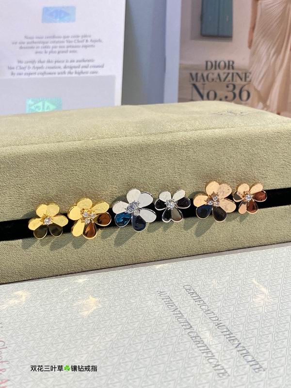 Van Cleef & Arpels ring 03lyh18